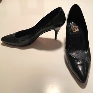 Vintage Hot Foot Black Leather Shoes Made in Spain Heels Pumps Womens Sz 6